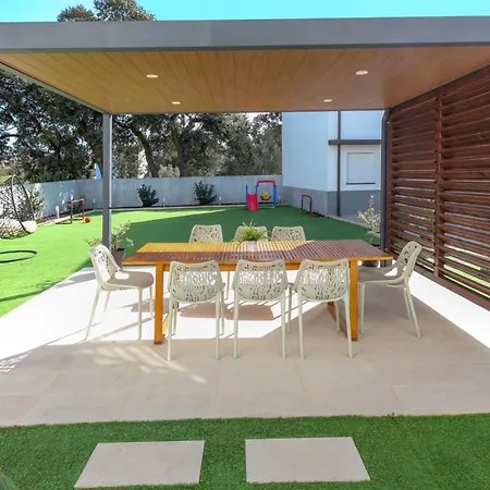 Modern With Garden * Fátima