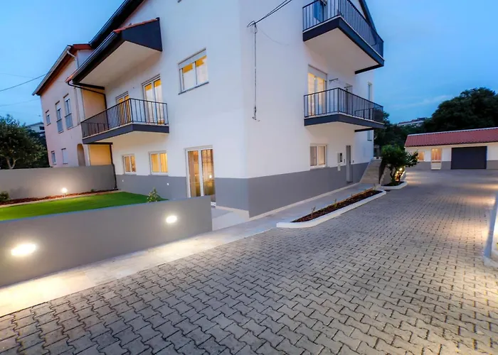 Lägenhet Modern With Garden